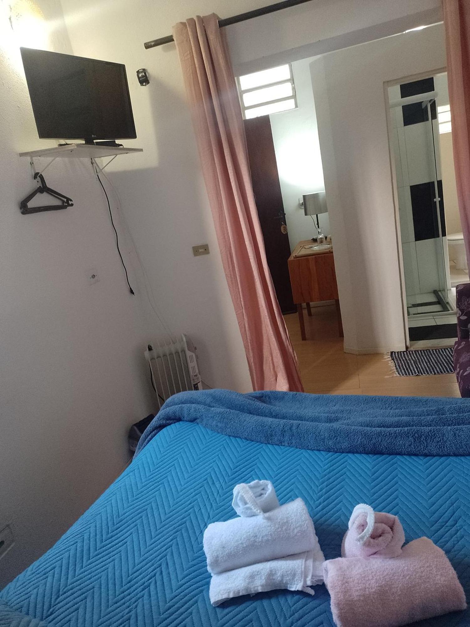 Quartos Para Hospedagem Da Casa Amarela Lejlighed Campos do Jordão Værelse billede